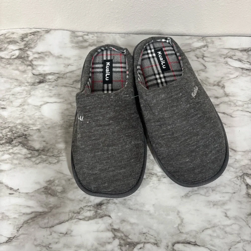 Men’s Gray Slide On Plaid Slippers Size Men’s (44) 10-11